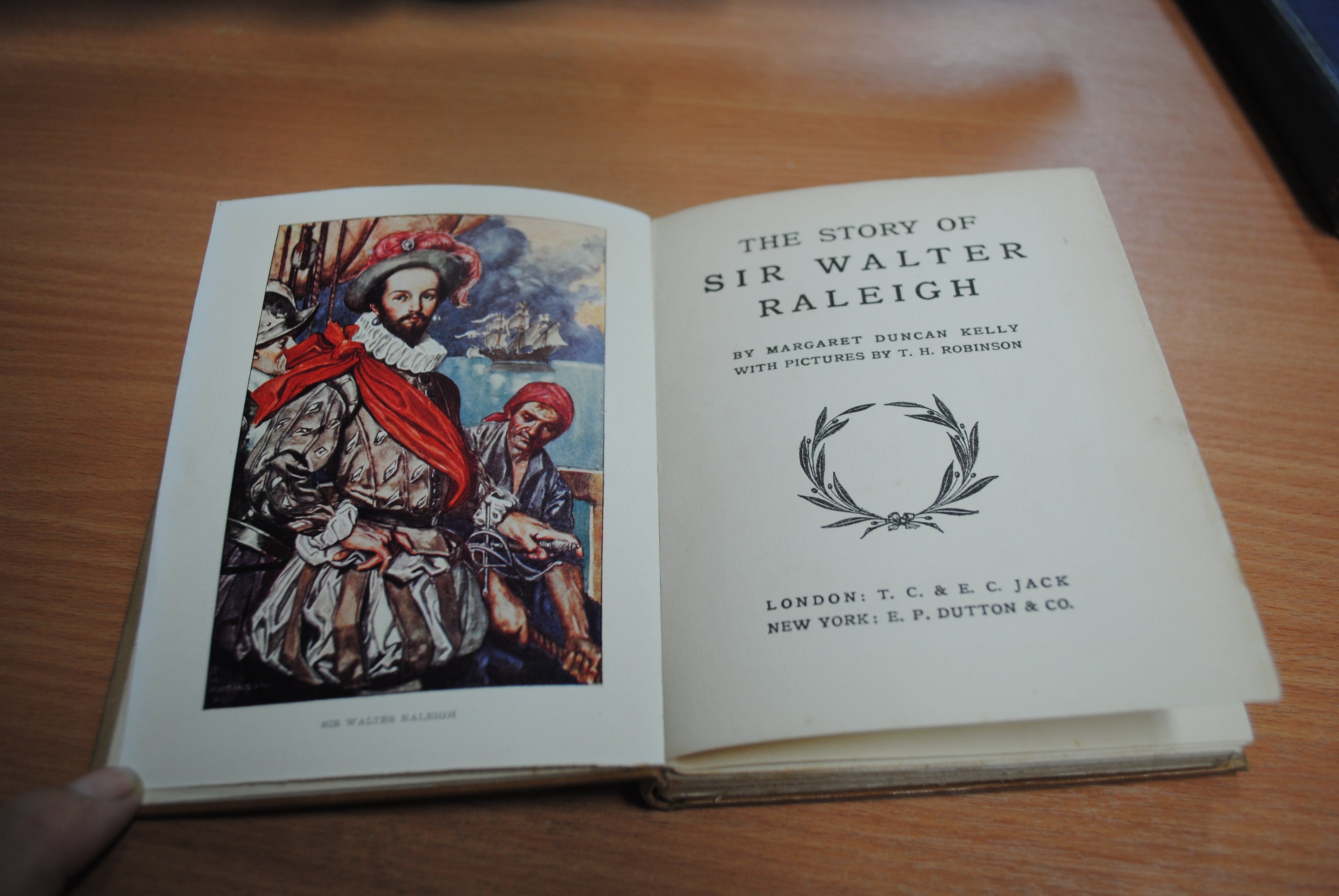 Sir Walter Raleigh (The Story of) ~ The Children's Heroes ~ Similar to Told to the Children Series