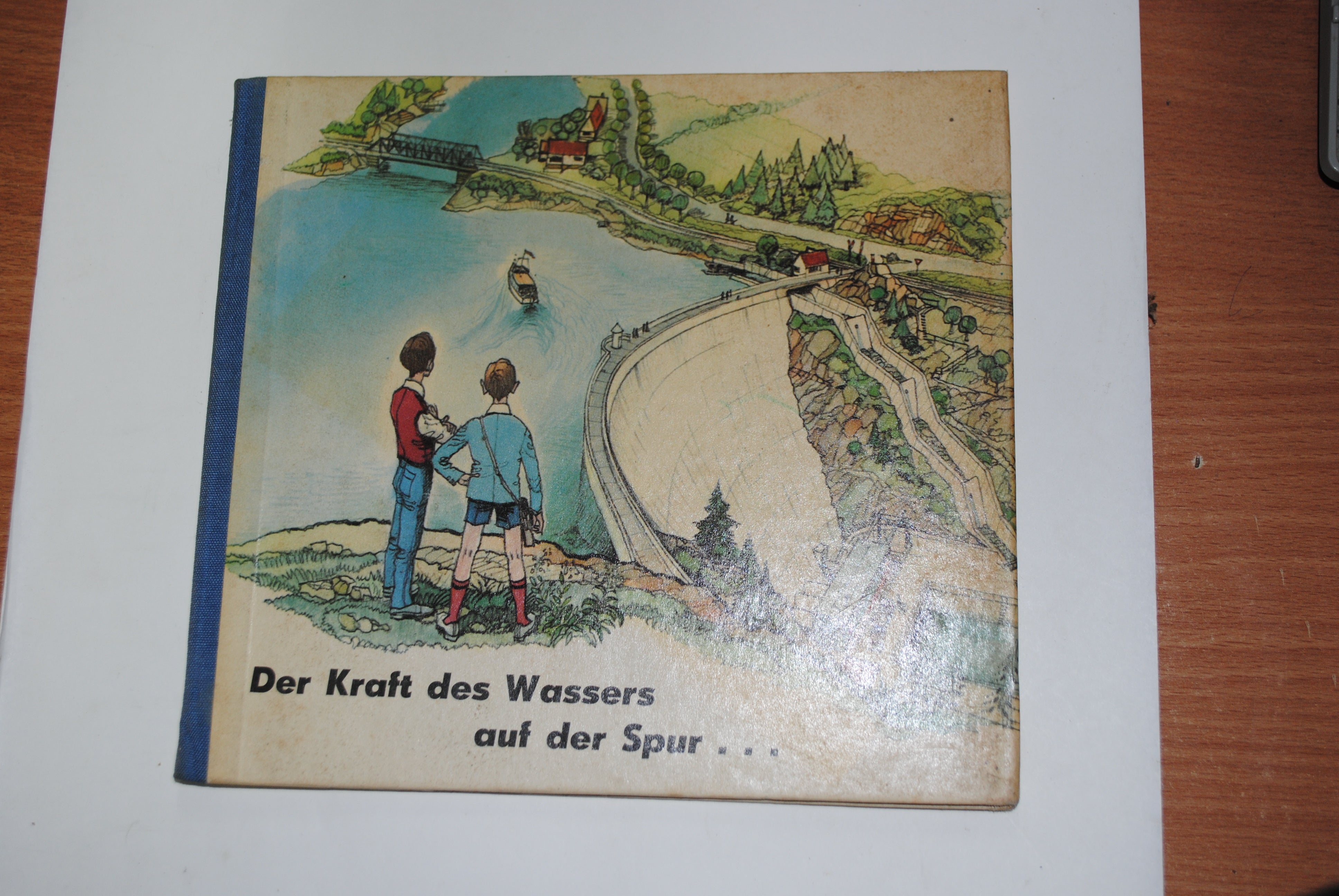 Der Kraft des wassers auf der spur   (On the trail of the power of water)