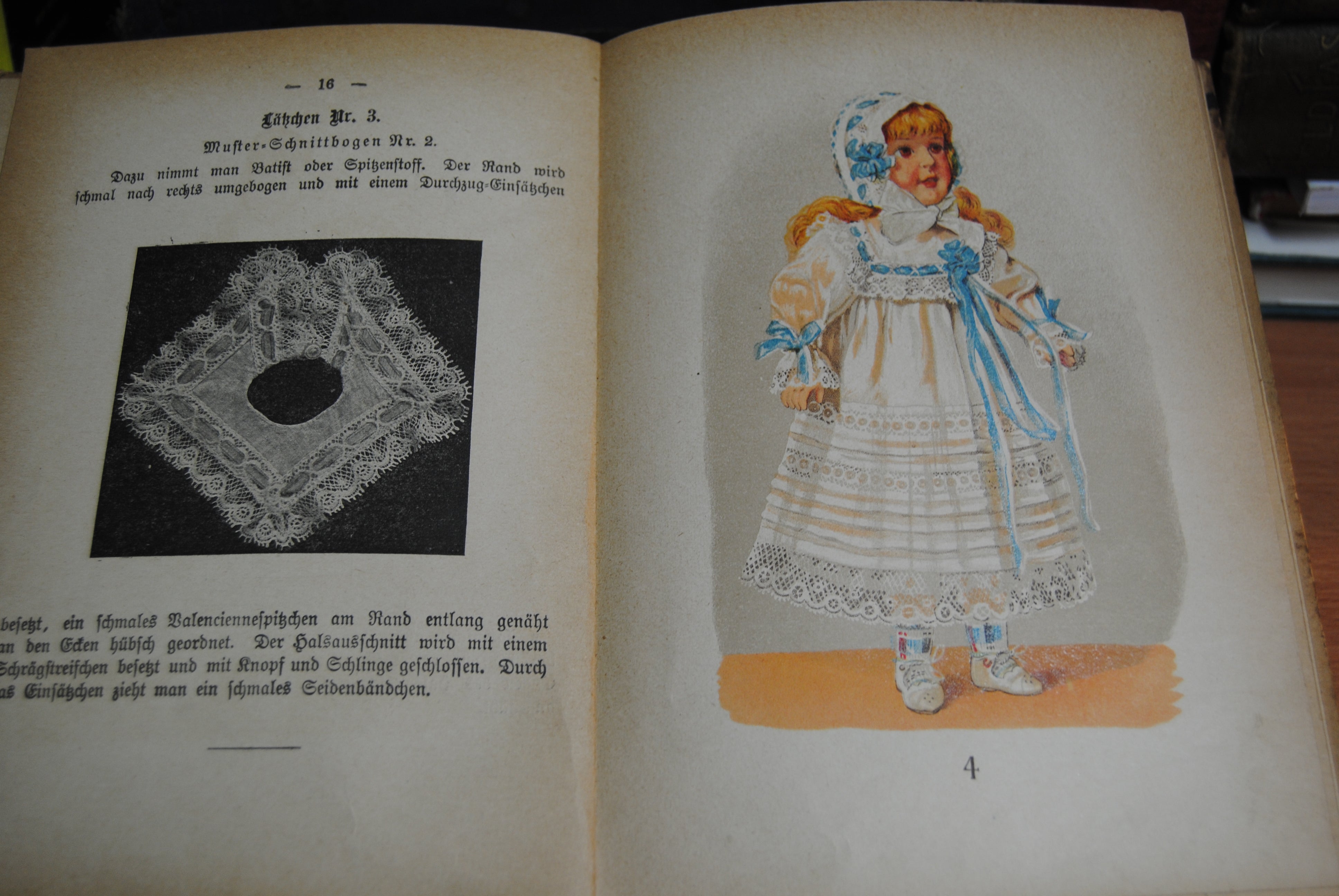 Die fleissige Puppenschneideren (The busy Doll Tailor 'Seamstress')