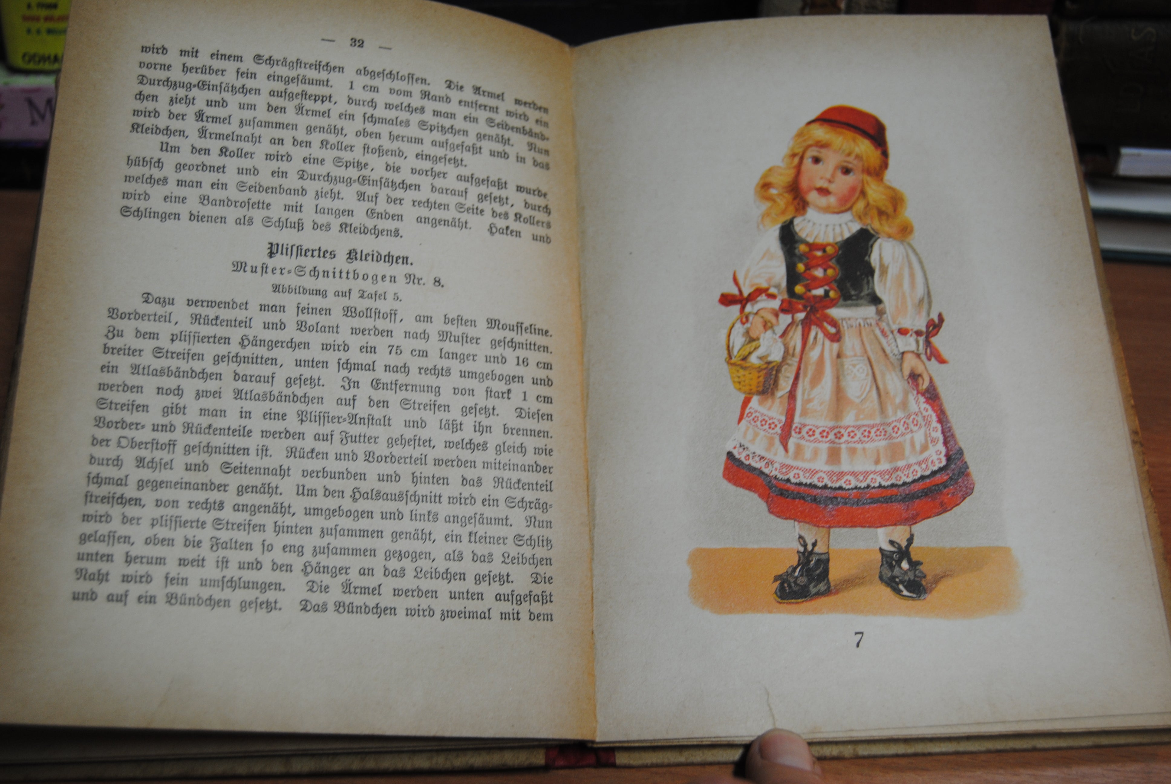 Die fleissige Puppenschneideren (The busy Doll Tailor 'Seamstress')